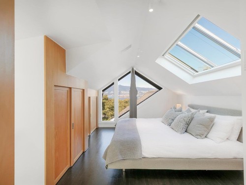 3262 1St Avenue W, Vancouver, BC 