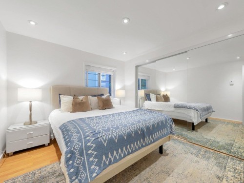 3262 1St Avenue W, Vancouver, BC 