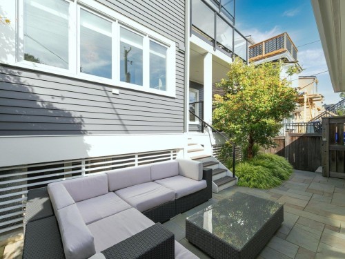 3262 1St Avenue W, Vancouver, BC 