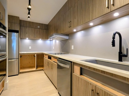 3D-328 Taylor Way, West Vancouver, BC 