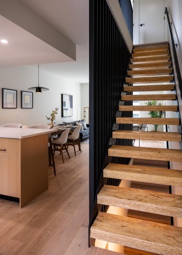 Th8-610 3Rd Street E, North Vancouver, BC 