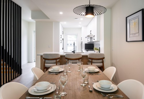 Th8-610 3Rd Street E, North Vancouver, BC 