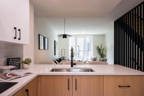 Th8-610 3Rd Street E, North Vancouver, BC 