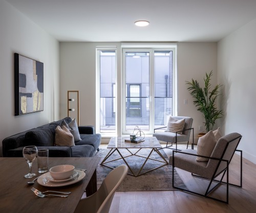 Th8-610 3Rd Street E, North Vancouver, BC 