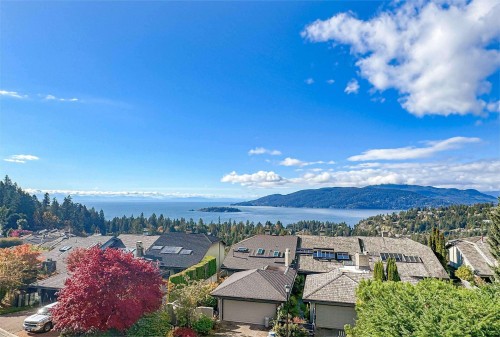 5446 Meadfeild Lane, West Vancouver, BC 