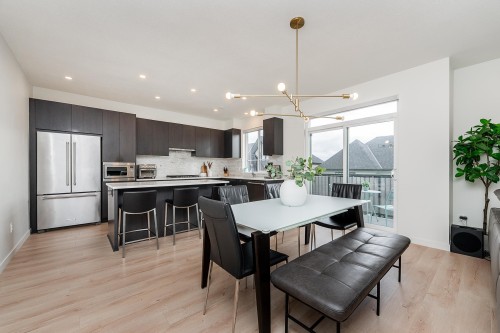 59-3500 Burke Village Promenade, Coquitlam, BC 