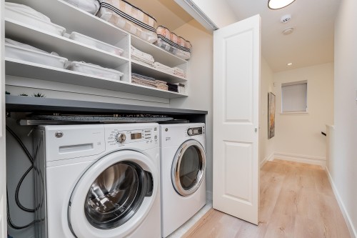 59-3500 Burke Village Promenade, Coquitlam, BC 