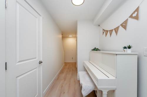 59-3500 Burke Village Promenade, Coquitlam, BC 