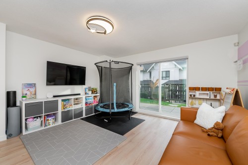 59-3500 Burke Village Promenade, Coquitlam, BC 