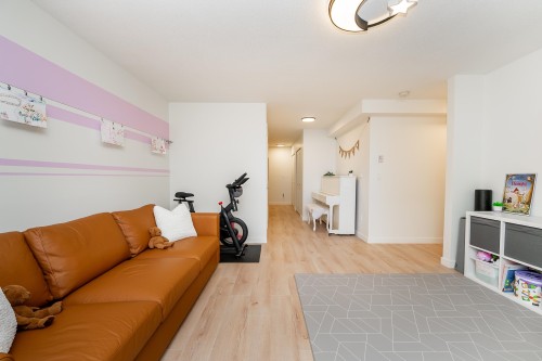 59-3500 Burke Village Promenade, Coquitlam, BC 