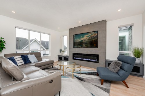 59-3500 Burke Village Promenade, Coquitlam, BC 