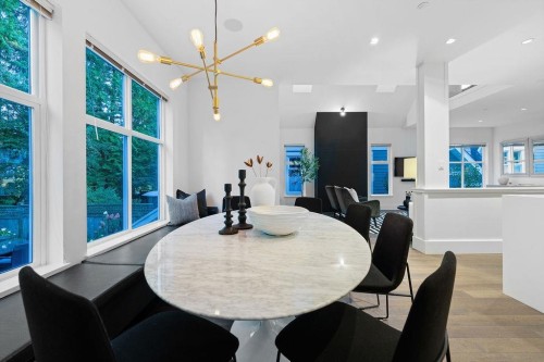 3761 Edgemont Boulevard, North Vancouver, BC 