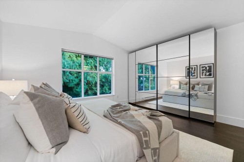 3761 Edgemont Boulevard, North Vancouver, BC 