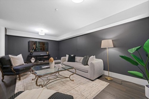 3761 Edgemont Boulevard, North Vancouver, BC 