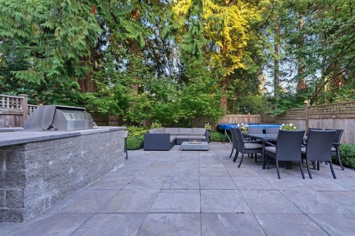 3761 Edgemont Boulevard, North Vancouver, BC 