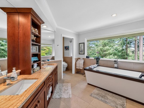 5302 Westhaven Wynd, West Vancouver, BC 