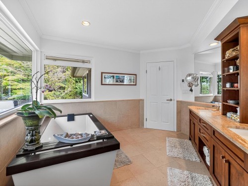 5302 Westhaven Wynd, West Vancouver, BC 