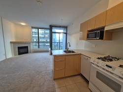 806-1239 Georgia Street W Vancouver, BC V6E 4R8