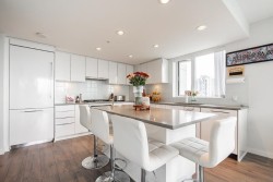 1601-2388 Madison Avenue  Burnaby, BC V5C 0K8