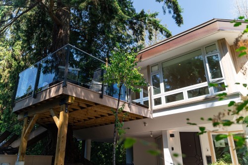 5061 Bear Lane, West Vancouver, BC 