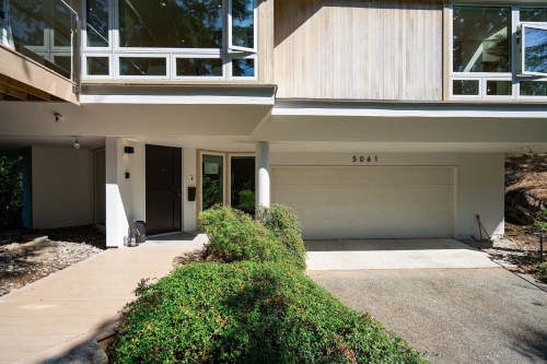 5061 Bear Lane, West Vancouver, BC 