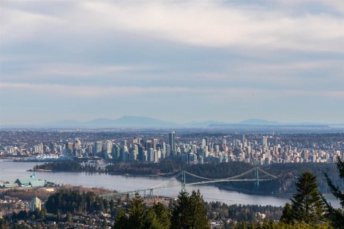 1565 Vinson Creek Road  West Vancouver, BC V7S 2Y4