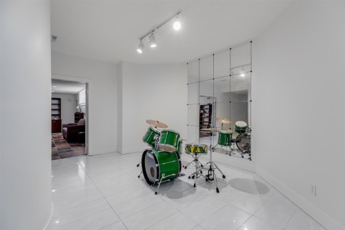 1565 Vinson Creek Road, West Vancouver, BC 