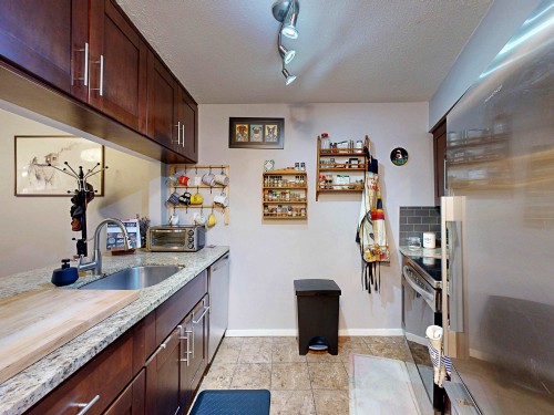 201-2222 Prince Edward Street, Vancouver, BC 