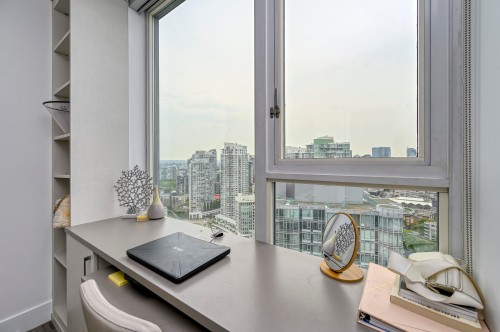 3307-1033 Marinaside Crescent, Vancouver, BC 