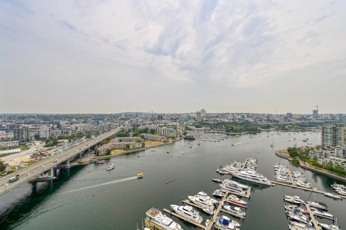 3307-1033 Marinaside Crescent, Vancouver, BC 