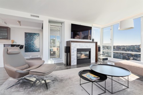 3307-1033 Marinaside Crescent, Vancouver, BC 