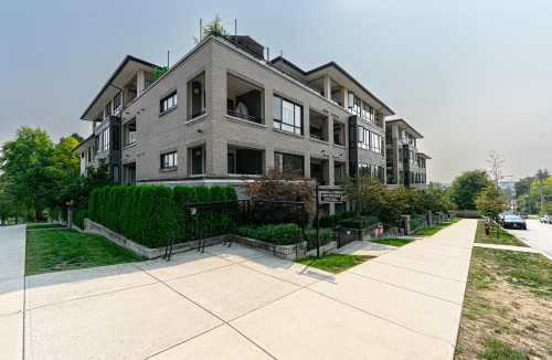 PH-03-1306 Fifth Avenue  New Westminster, BC V3M 0K5