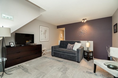 51-870 7Th Avenue W, Vancouver, BC 