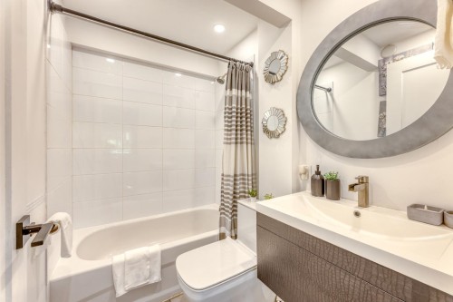 466 Kings Road E, North Vancouver, BC 