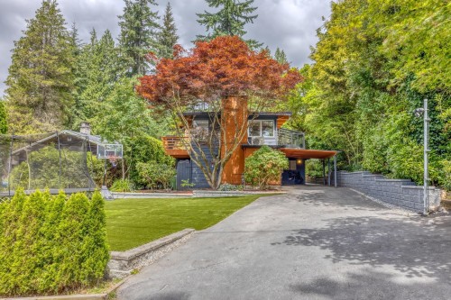 466 Kings Road E, North Vancouver, BC 