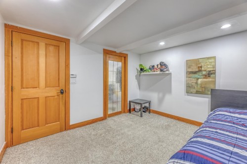 466 Kings Road E, North Vancouver, BC 