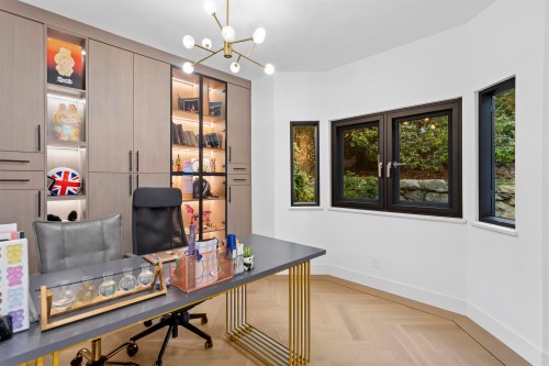 5485 Keith Road, West Vancouver, BC 