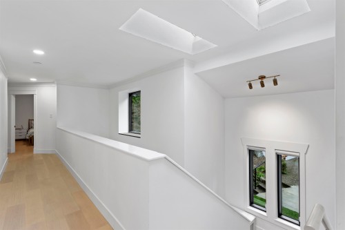 5485 Keith Road, West Vancouver, BC 