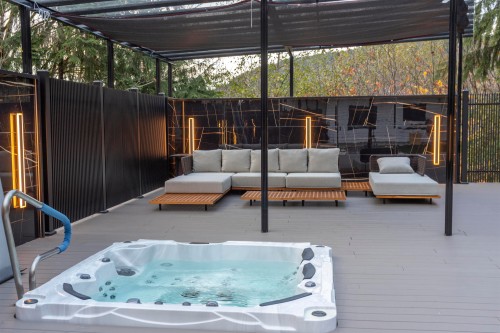 5485 Keith Road, West Vancouver, BC 