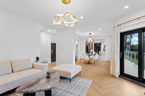 5485 Keith Road, West Vancouver, BC 