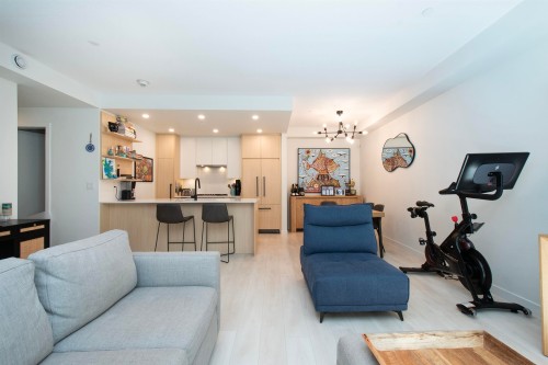 118-2045 Heritage Park Lane, North Vancouver, BC 