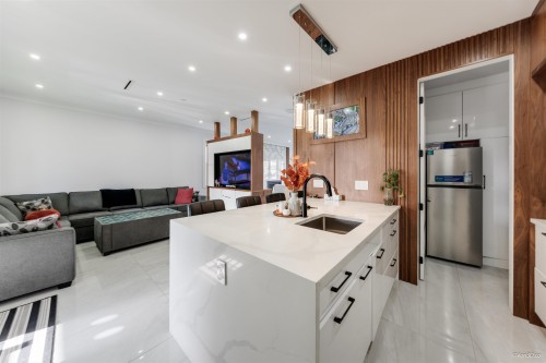 1-926 58Th Avenue E, Vancouver, BC 