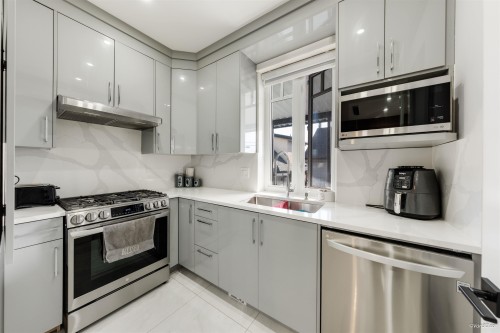 1-926 58Th Avenue E, Vancouver, BC 