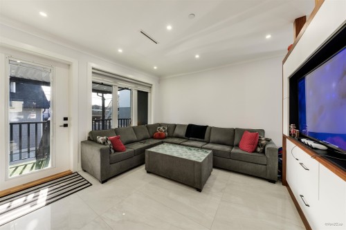 1-926 58Th Avenue E, Vancouver, BC 