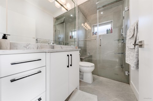 1-926 58Th Avenue E, Vancouver, BC 