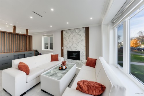 1-926 58Th Avenue E, Vancouver, BC 