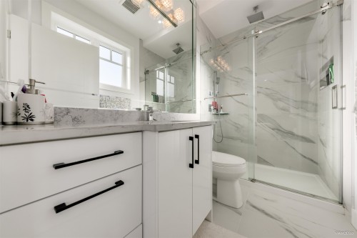 1-926 58Th Avenue E, Vancouver, BC 