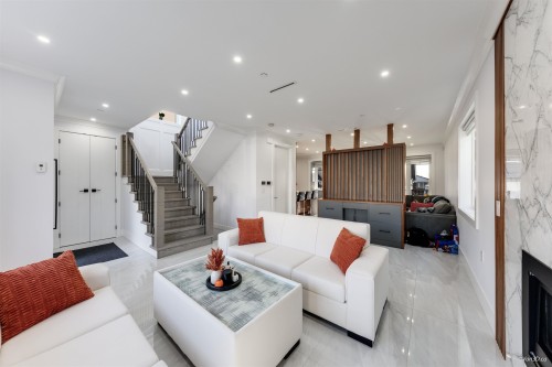 1-926 58Th Avenue E, Vancouver, BC 