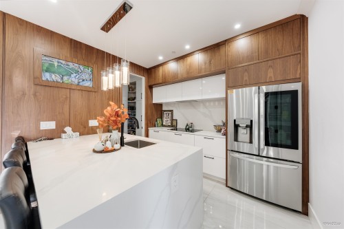 1-926 58Th Avenue E, Vancouver, BC 