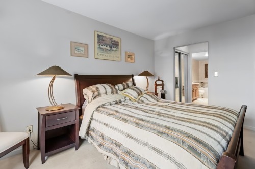 207-11601 227 Street, Maple Ridge, BC 